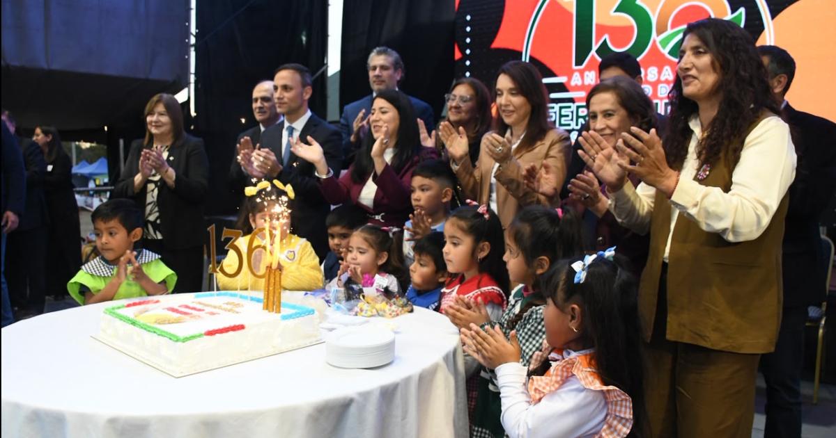 Fernaacutendez celebroacute su 136deg aniversario