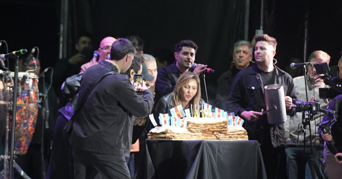 Con un histoacuterico marco en el Parque Aguirre se celebroacute el 473deg aniversario de Santiago del Estero 