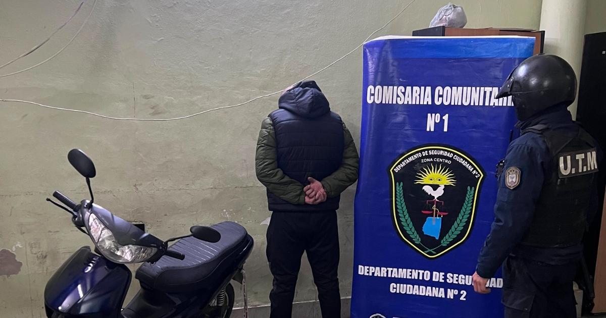 Allanamiento terminoacute con la detencioacuten de un acusado de arrebatos 