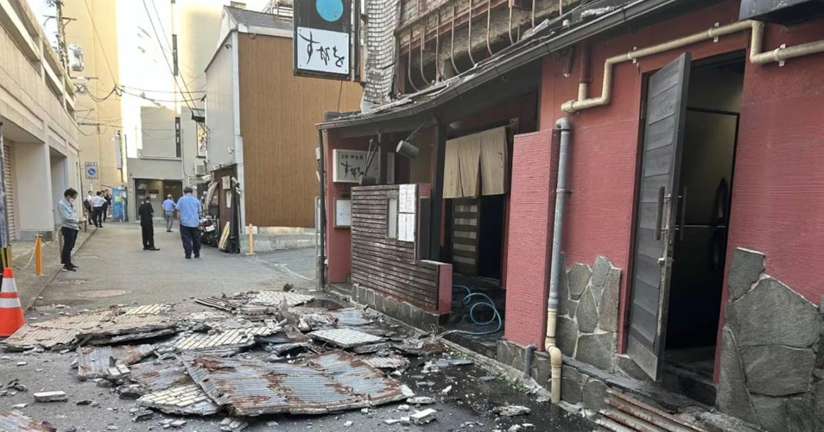 Un terremoto golpea Japoacuten- hay derrumbes y varias personas atrapadas en un shopping