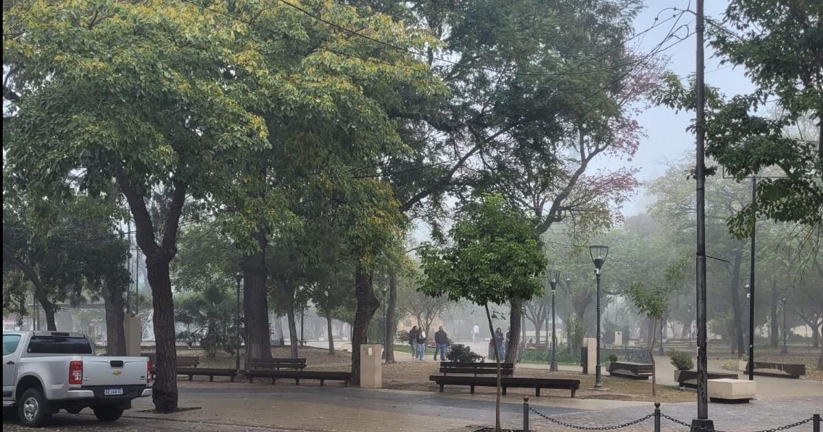 Una densa neblina cubrioacute gran parte de la ciudad de Santiago del Estero 