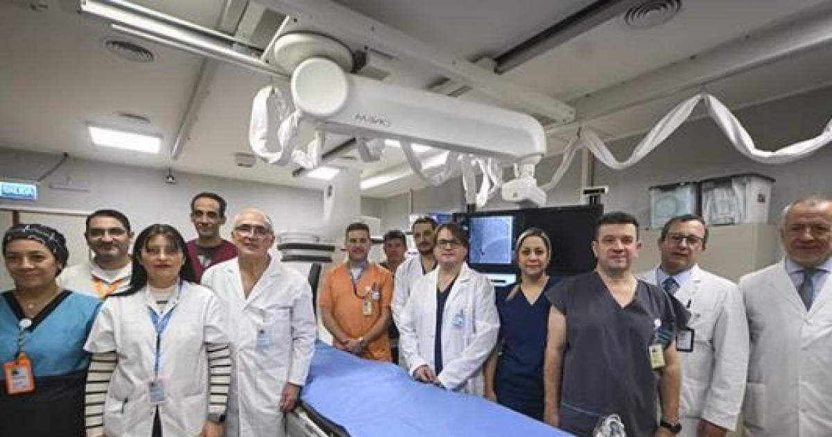 Realizaron en Coacuterdoba una ineacutedita angioplastia coronaria con un dispositivo de soporte cardiacuteaco de uacuteltima generacioacuten