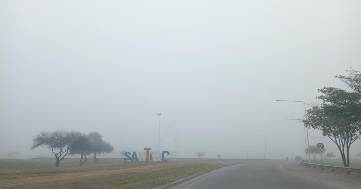 Una densa neblina cubrioacute gran parte de la ciudad de Santiago del Estero 