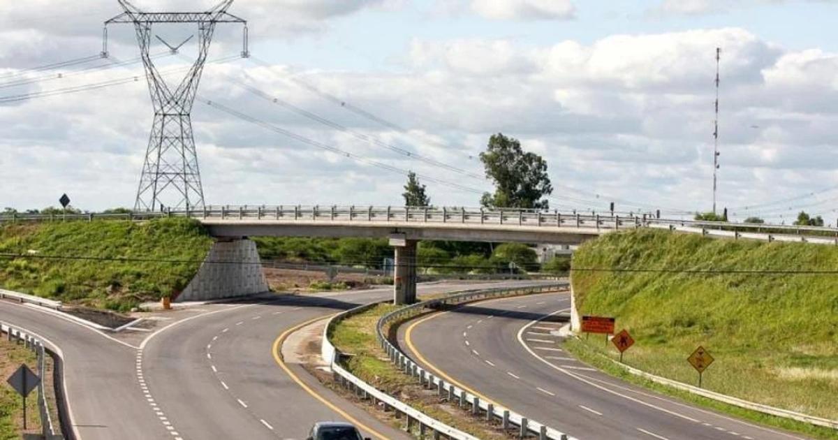 Privatizan maacutes de 2500 km de rutas y corredores viales