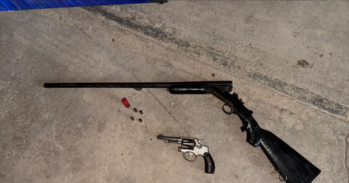 Amenazoacute a su familia con armas de fuego y terminoacute detenido