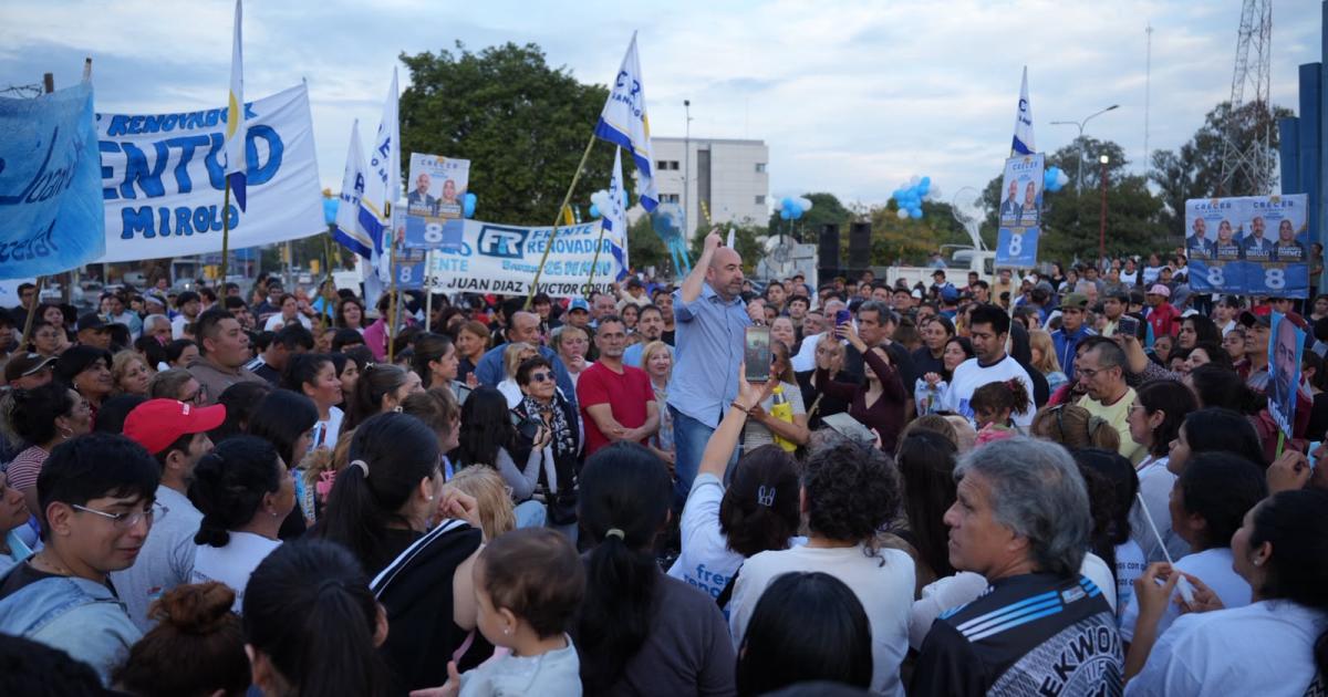 Mirolo cerroacute campantildea con multitudinario acto en el centro bandentildeo