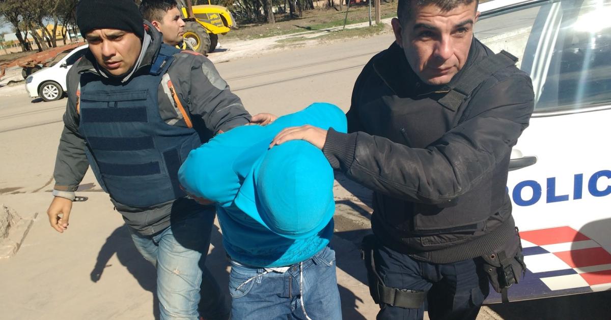 Una menor de 10 antildeos reveloacute el calvario de violencia que habriacutea sufrido su madre en Antildeatuya