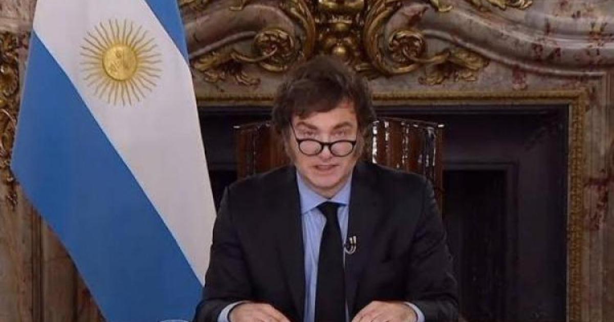 Milei presenta hoy el proyecto para blindar la autonomiacutea del BCRA