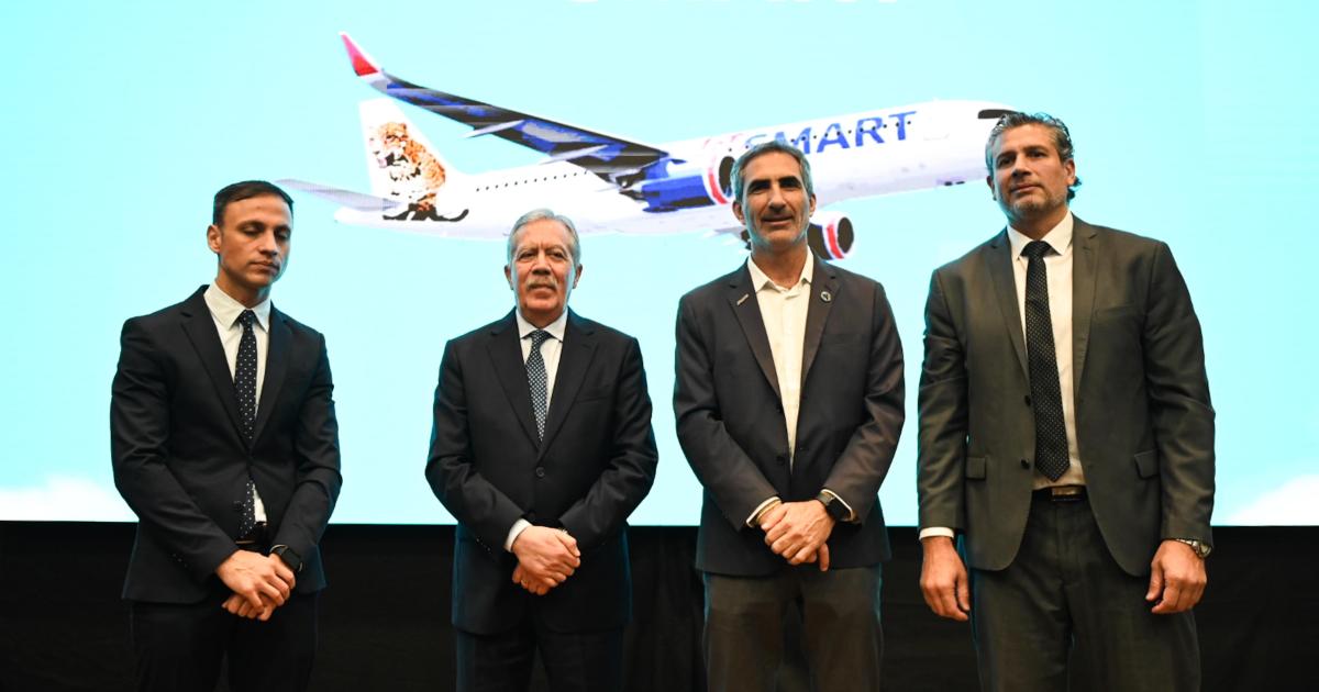 El gobernador Eliacuteas Suaacuterez participoacute del lanzamiento de JetSMART y la nueva ruta aeacuterea entre Santiago y Buenos Aires