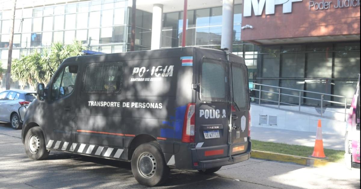 INSTRUCCIÓN- El pintor ser indagado hoy por el robo de una motocicleta Se sospecha propiedad de un policía exonerado