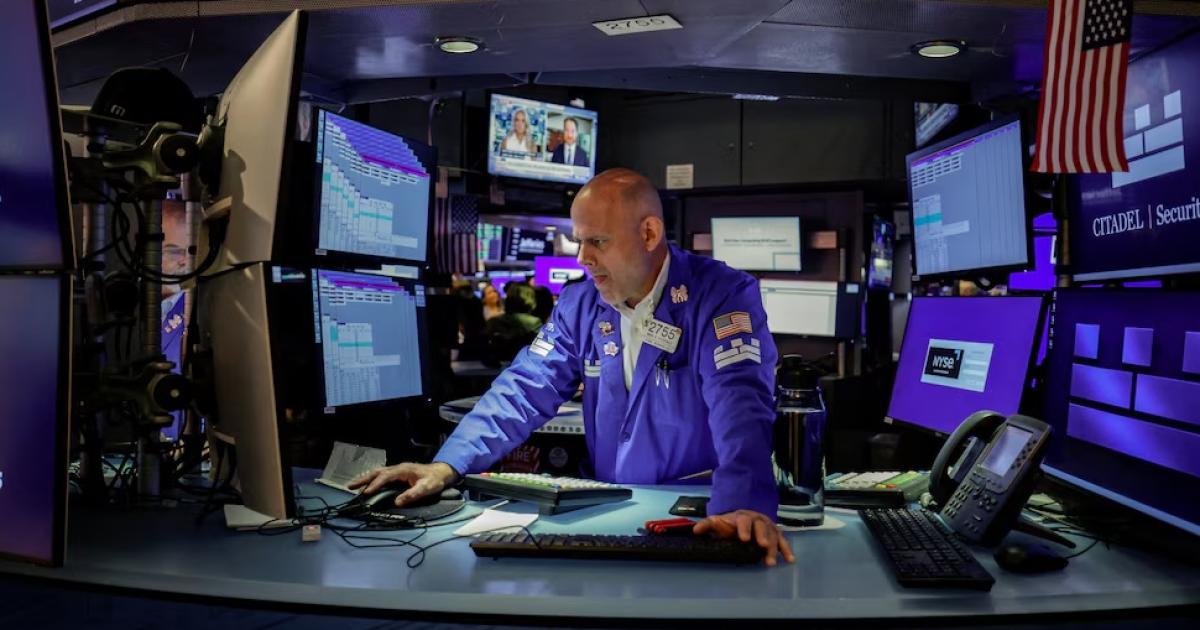 Acciones avanzaron hasta un 68-en-porciento- y el riesgo paiacutes retrocedioacute a 441 puntos