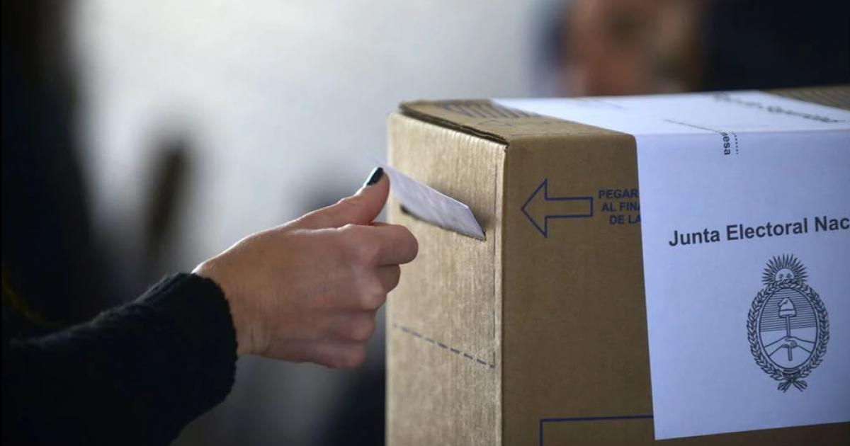 Elecciones 2026- los santiaguentildeos ya pueden consultar doacutende votan este domingo