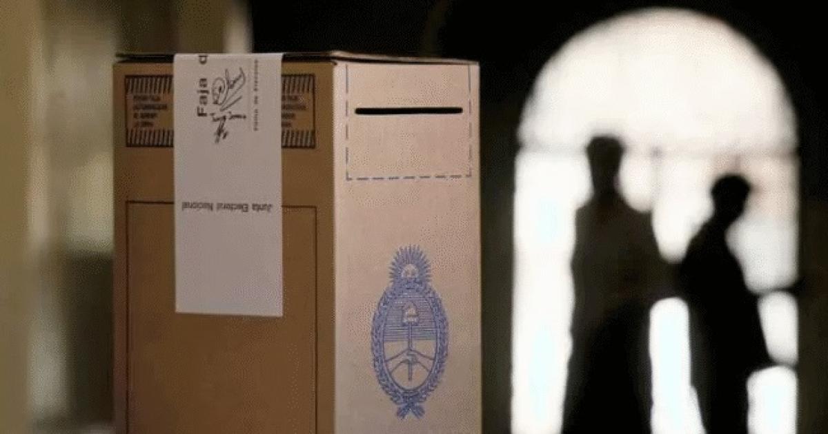 Frentes partidos y los candidatos en competencia en Antildeatuya