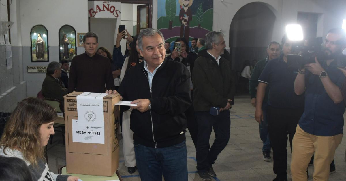 El Frente Ciacutevico se impuso en la Capital con el triunfo de Mario Benavente