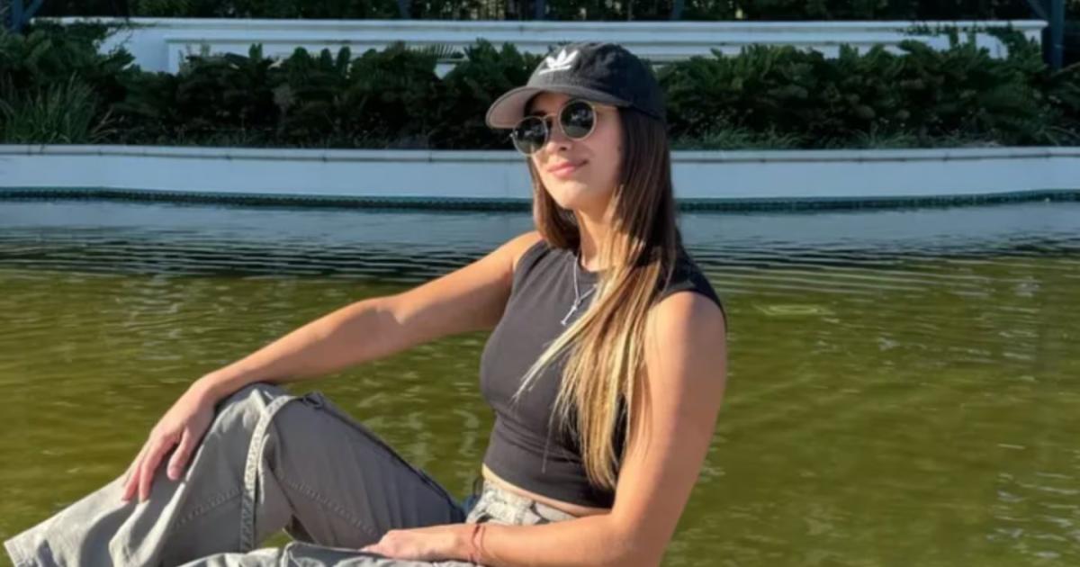 Una nintildeera argentina fue detenida en EEUU cuando viajaba para alentar a la Seleccioacuten en el Mundial
