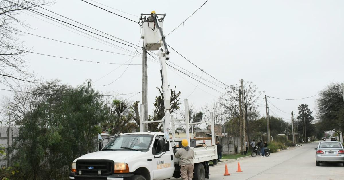 Avanza el recambio de luminarias- instalaron maacutes de 120 equipos LED en distintos barrios