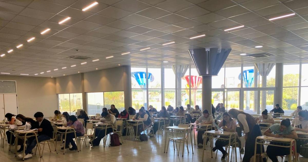 Inician el concurso de ingreso de docentes municipales