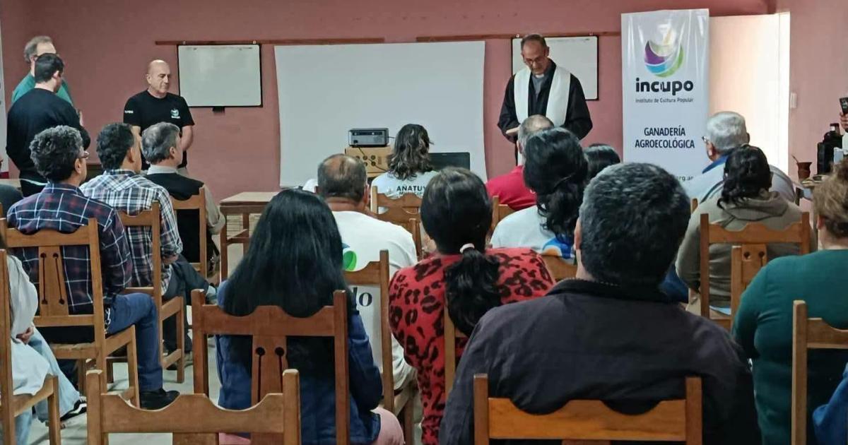Abren las 4ordf Jornadas de Ganaderiacutea Caprina Agroecoloacutegica del NOA