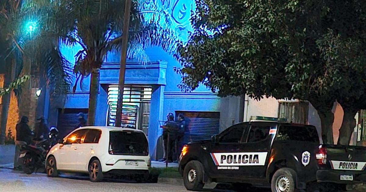 Detienen en Friacuteas al duentildeo de gimnasio en allanamiento antidrogas