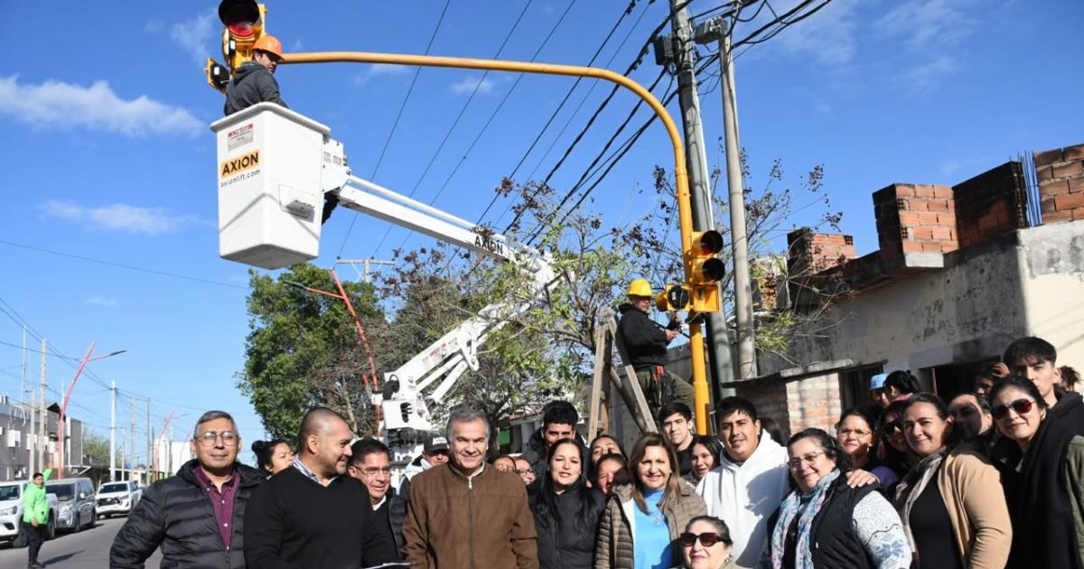La intendente Fuentes destacoacute que se alcanzaron a semafoacuterica 65 nuevas esquinas en la ciudad
