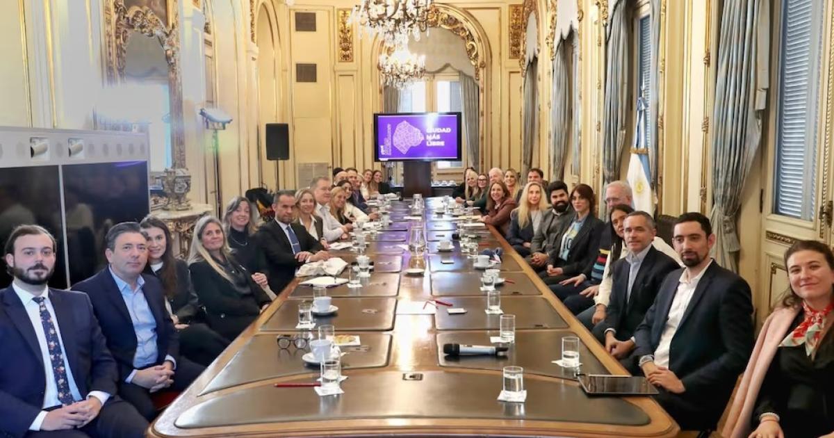 Karina Milei reuacutene a legisladores bonaerenses y acelera la estrategia de La Libertad Avanza rumbo a 2027
