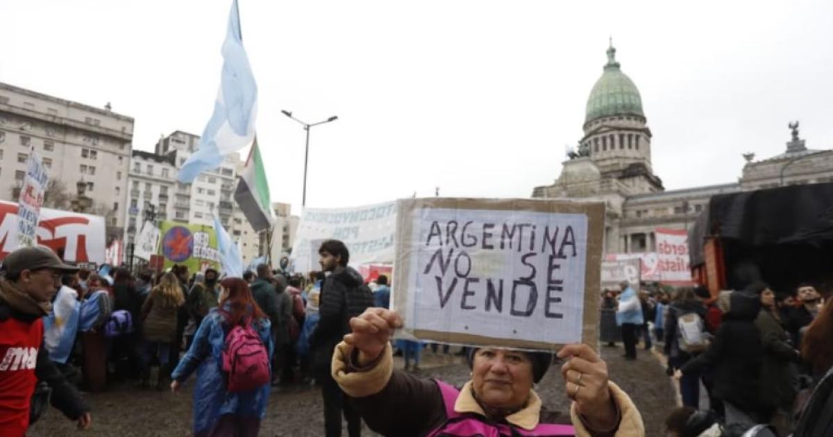 La oposicioacuten espera frenar ley de LLA tiene media sancioacuten