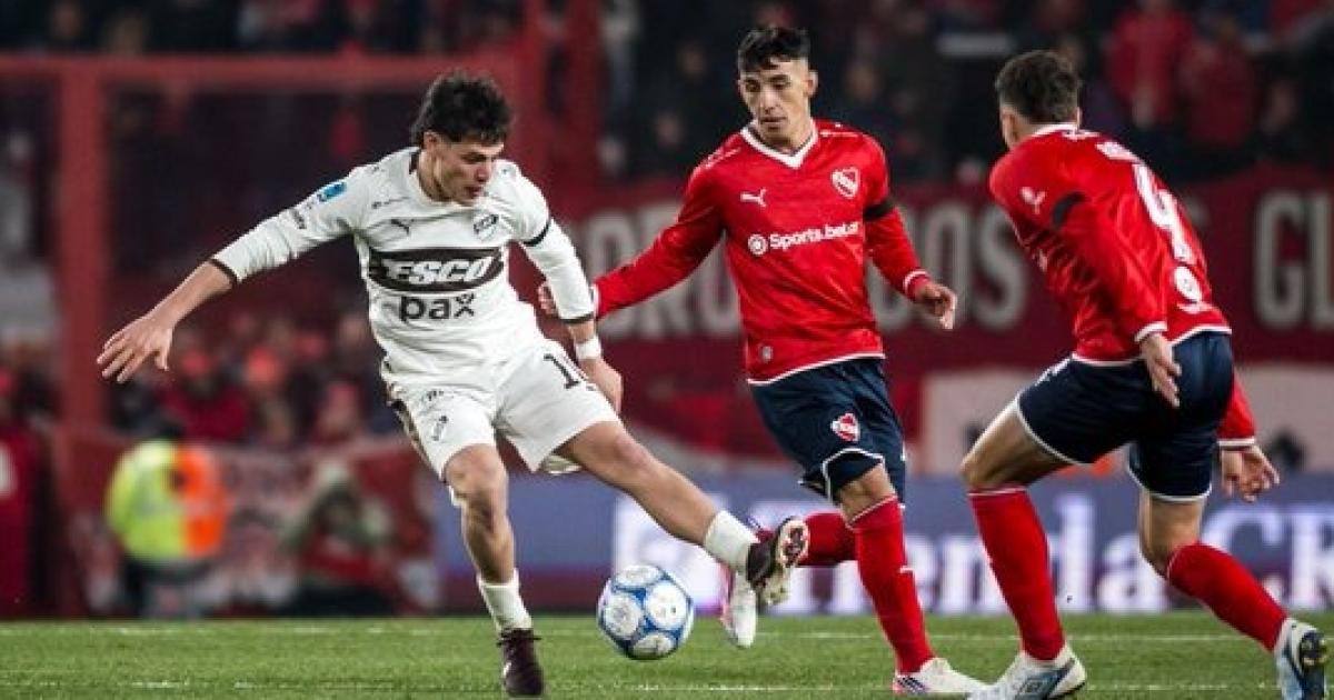 Noche difiacutecil- Independiente cayoacute ante Platense y se fue silbado