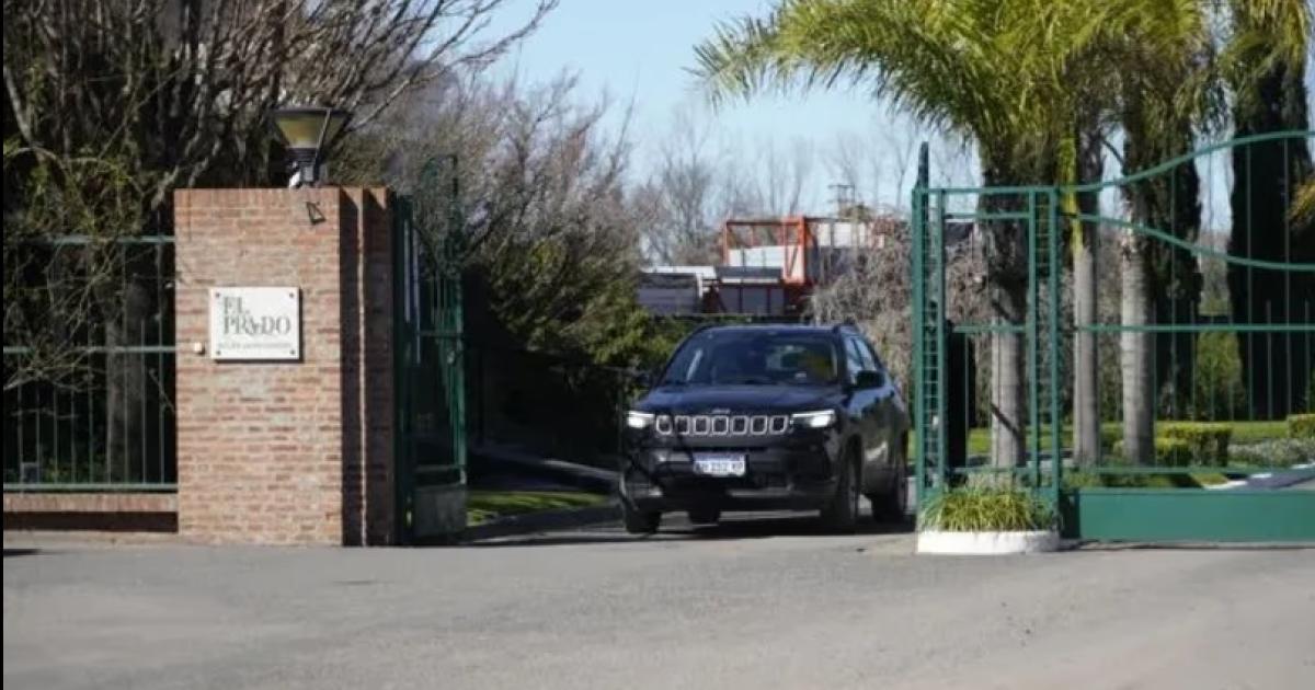 Prohiacuteben drones y blindan el cementerio El Prado para el uacuteltimo adioacutes a Jorge Messi