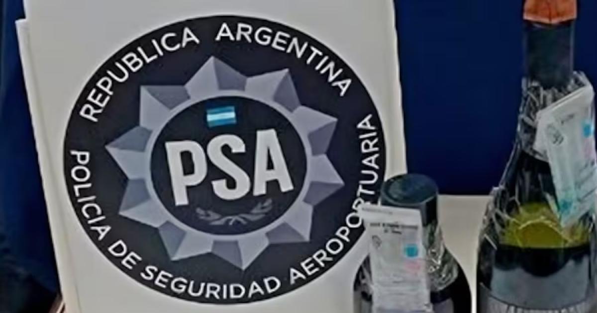 Desarticulan una red narco que enviaba cocaiacutena liacutequida en botellas hacia el sur del paiacutes