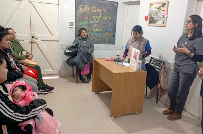 El municipio bandentildeo acompantildeoacute a las embarazadas y pueacuterperas