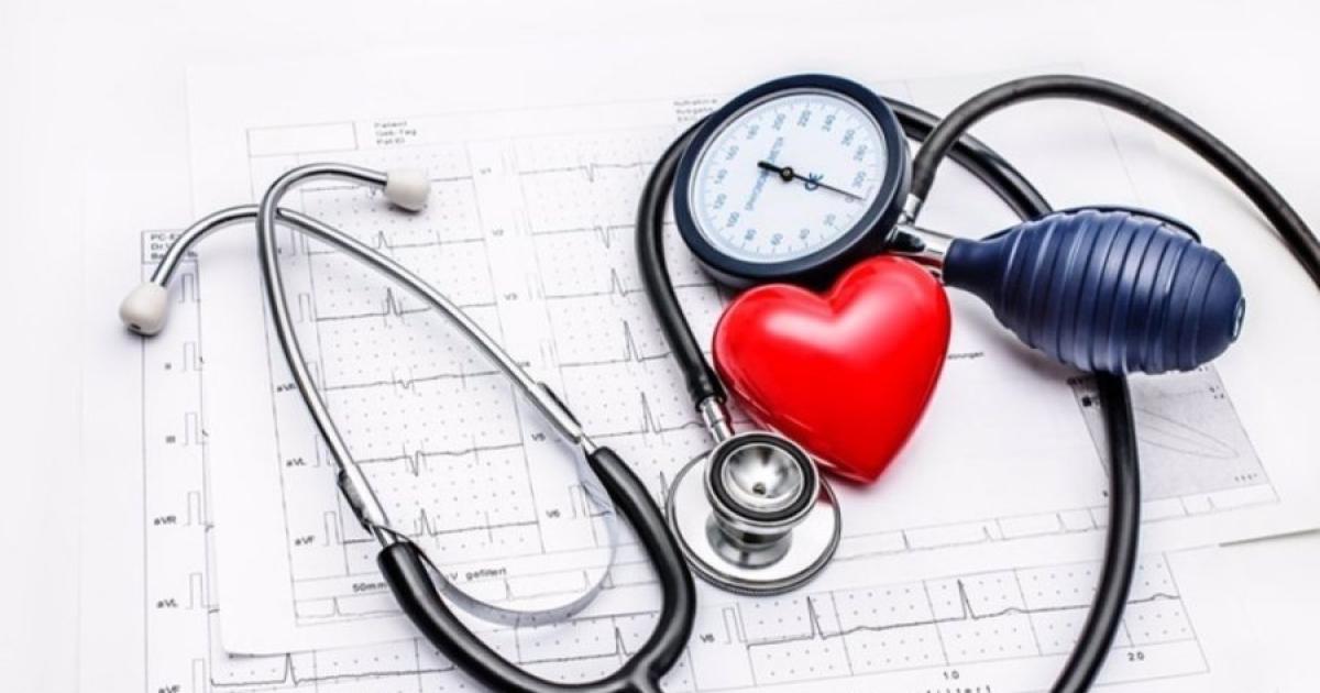 Una de cada tres personas vive con una enfermedad croacutenica o un problema de salud de larga duracioacuten seguacuten la OCDE