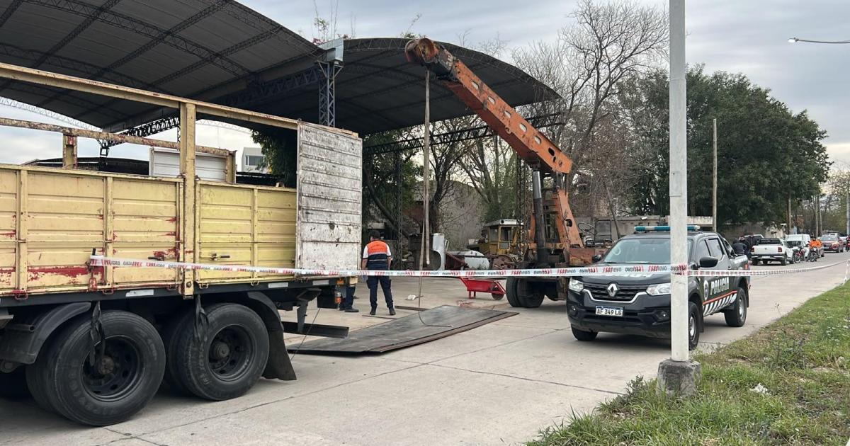 Tragedia en el Bordm Huaico Hondo- murioacute un trabajador al caerle encima una pesada estructura