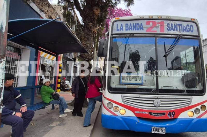 Se normaliza el servicio de la Liacutenea 21 tras levantarse el paro de choferes