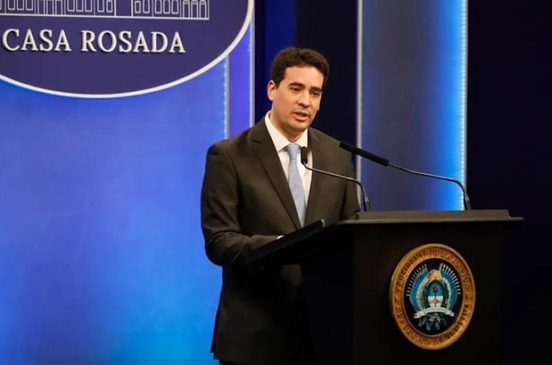 El Gobierno admitioacute que maacutes de 1 billoacuten de fondos viales fue destinado a sostener el superaacutevit