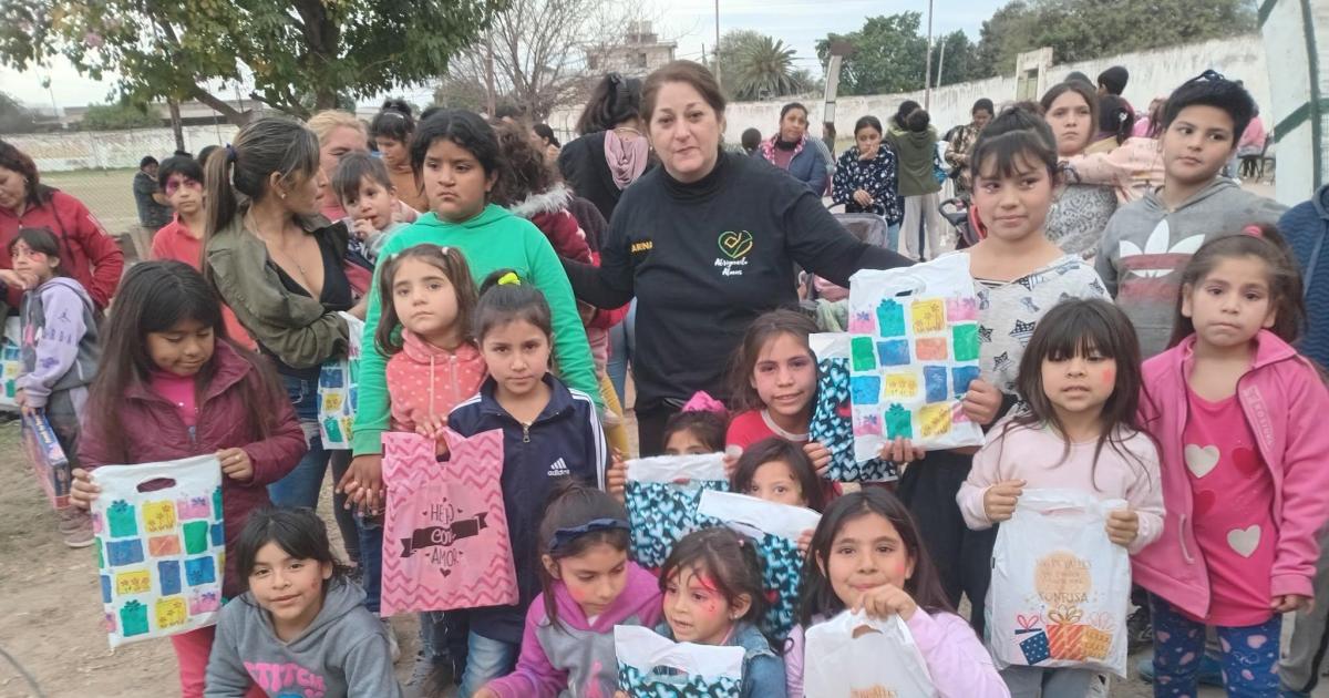 En marcha la campantildea Diacutea del Nintildeo - La unioacuten hace la fuerza
