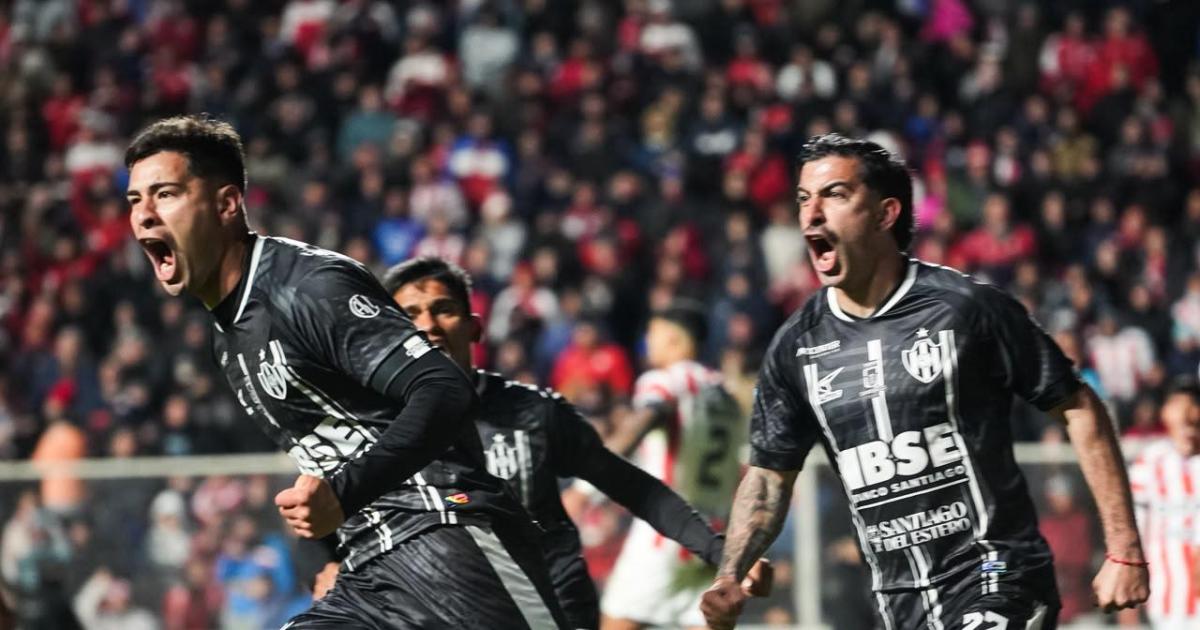 Central Coacuterdoba reaccionoacute a tiempo y se trajo un triunfo de oro desde Santa Fe