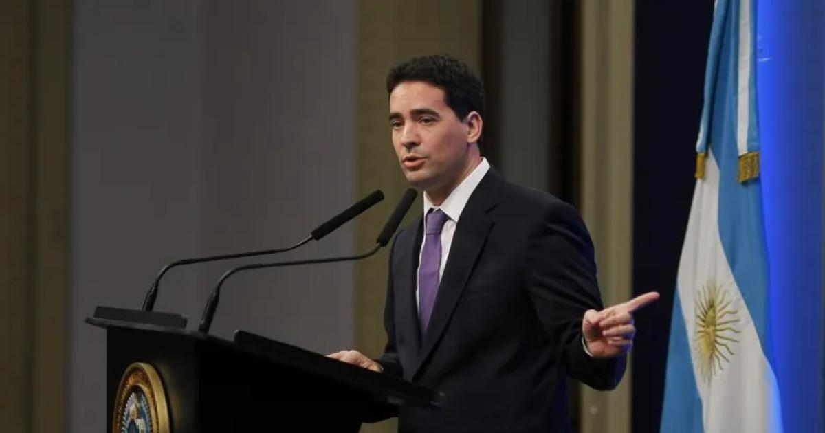 Ravier admitioacute que se desviacutean fondos de rutas para el equilibrio fiscal
