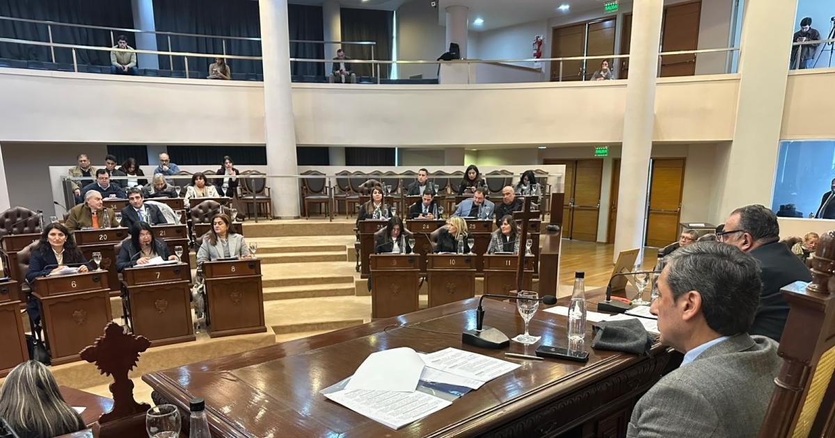 La Legislatura destacoacute el triunfo del Frente Ciacutevico en las elecciones municipales