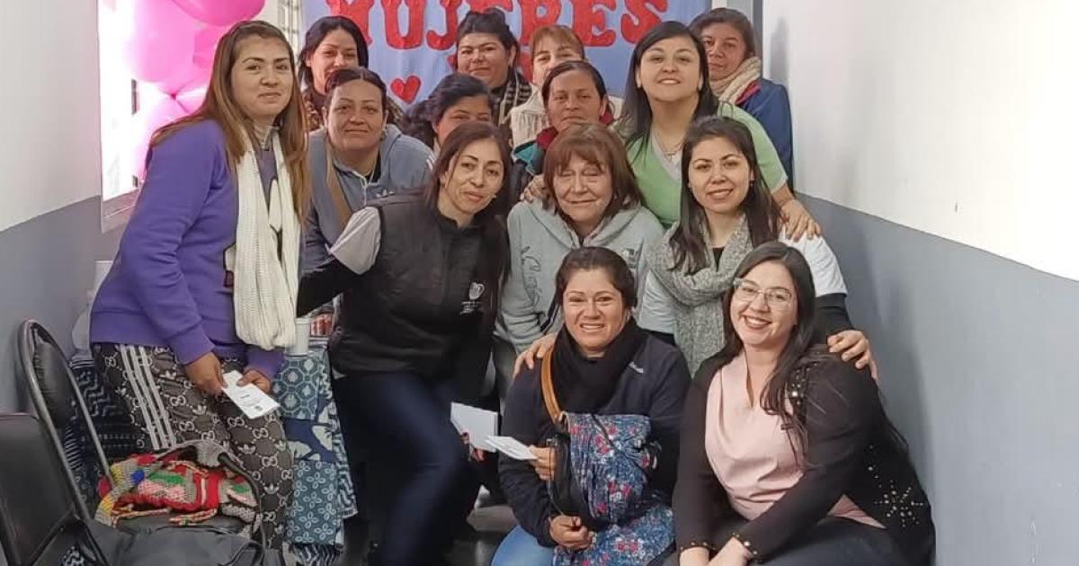 Realizan una jornada Entre mujeres y por mujeres- ciclos que cuidan