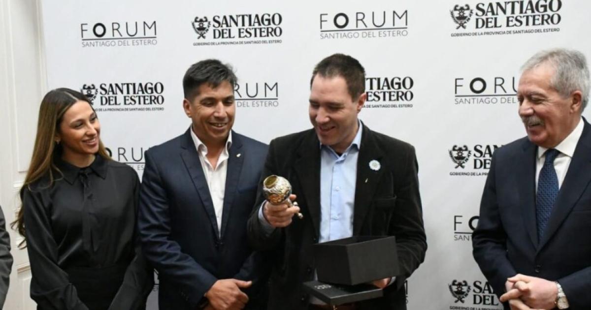 Eliacuteas Suaacuterez se reunioacute con Damiaacuten Di Pace para analizar el desarrollo productivo de Santiago del Estero