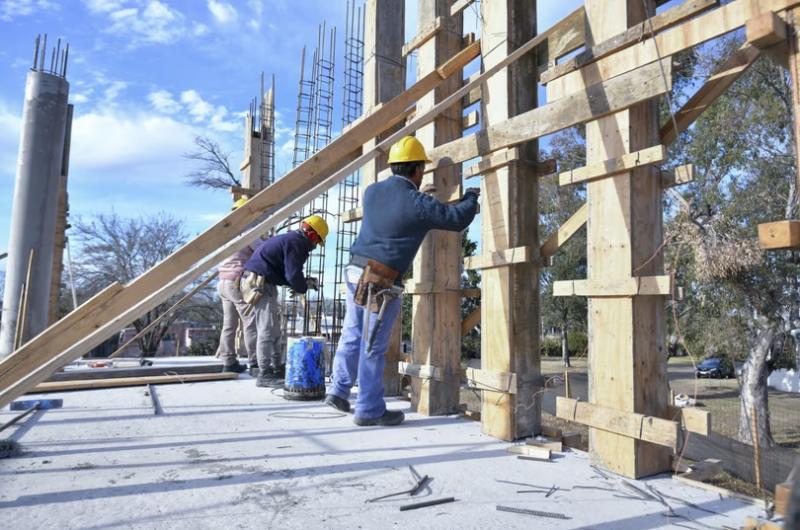 La caiacuteda de ventas de materiales para la construccioacuten fue de 65-en-porciento- interanual y 08-en-porciento- contra junio