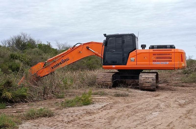Avanza los trabajos municipales del plan de desaguumles en Antildeatuya 
