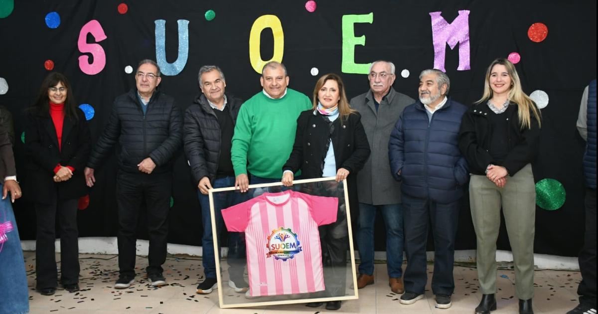 La intendente Fuentes Benavente y Dapello habilitaron la iluminacioacuten Led del complejo deportivo del Suoem
