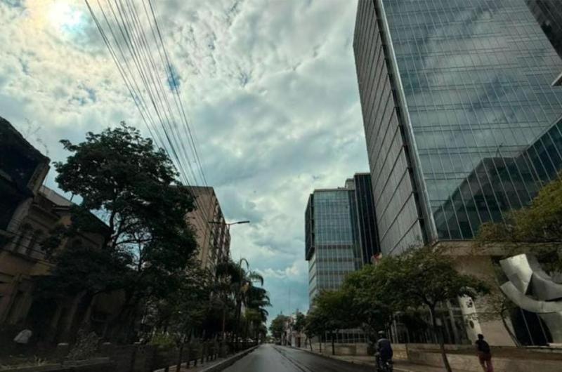 Santiago tendraacute un mieacutercoles fresco y sin lluvias