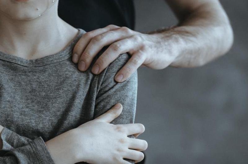 Un depravado abusoacute sexualmente de sus sobrinas menores durante varios antildeos