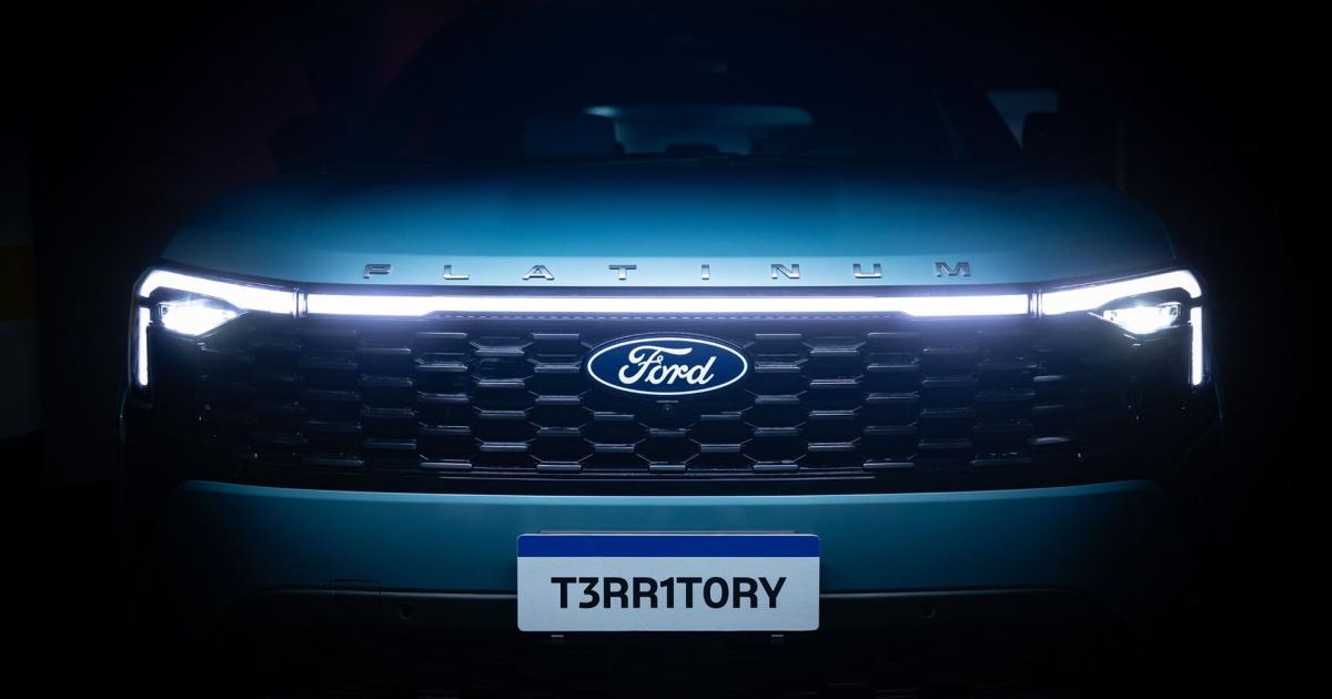 FORD ELEVA LA VARA CON LA NUEVA TERRITORY PLATINUM