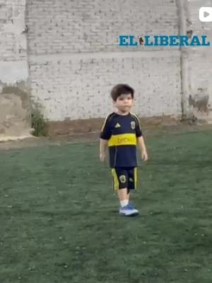 El pequentildeo Romaacuten metioacute un gol y festejoacute a lo Enzo Fernaacutendez