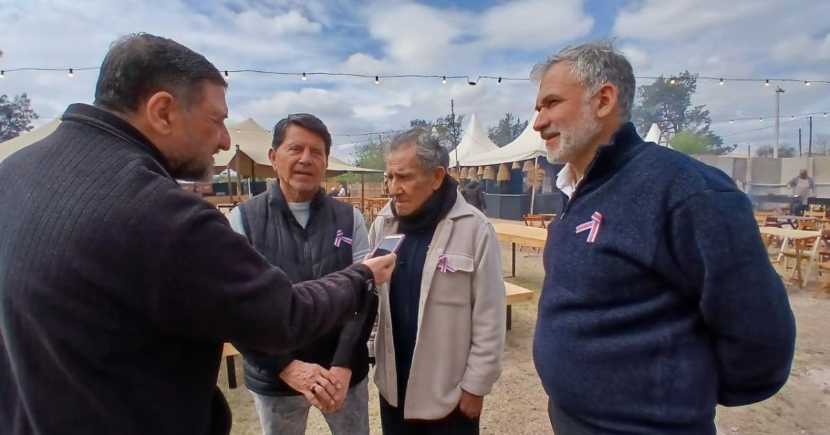 Cuti y Roberto Carabajal ultiman detalles de cara a la pentildea Sonkoy