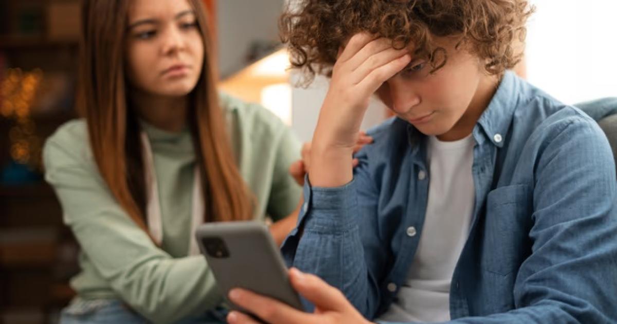 El 40-en-porciento- de los adolescentes sufre acoso online y crece el grooming