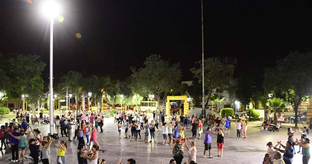 Organizan el Primer abrazo bandentildeo- pasos con identidad